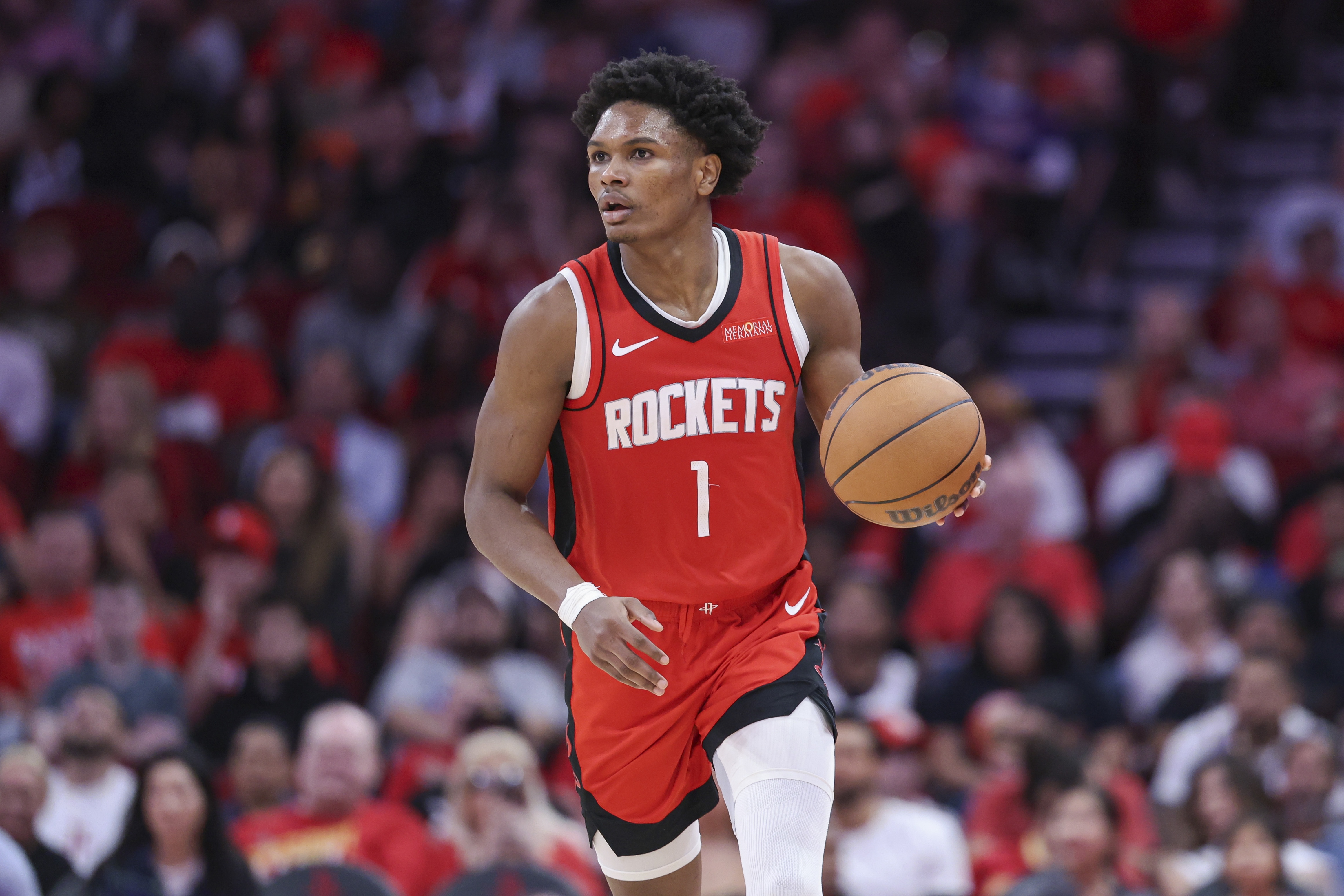 有點(diǎn)鐵！阿門11投5中&4罰0中 得11分6板3帽 5個(gè)進(jìn)球3個(gè)是扣籃