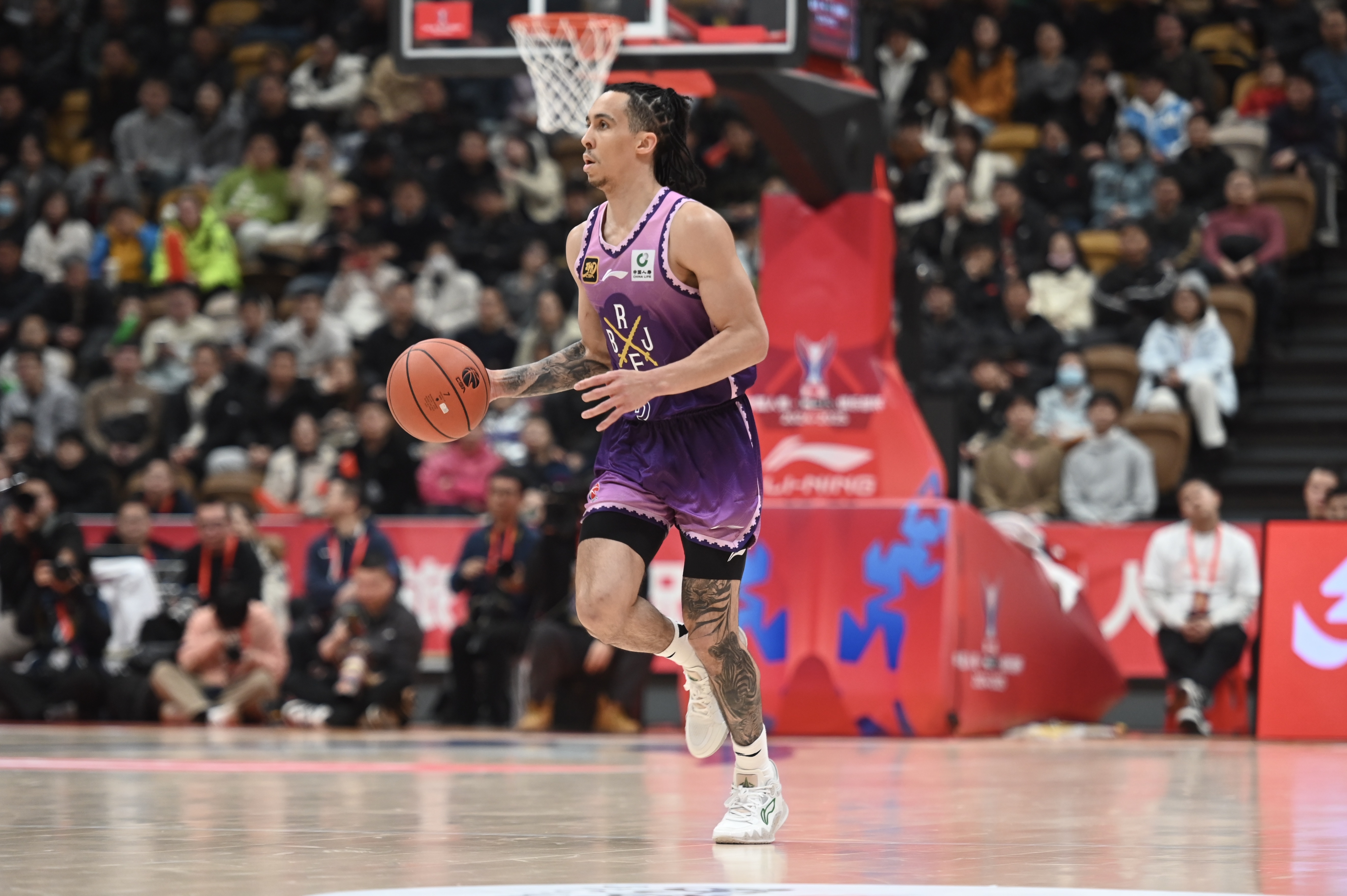 今晚主場(chǎng)迎戰(zhàn)遼寧！探長(zhǎng)：特萊斯預(yù)計(jì)復(fù)出 薩林杰崴腳大概率缺陣