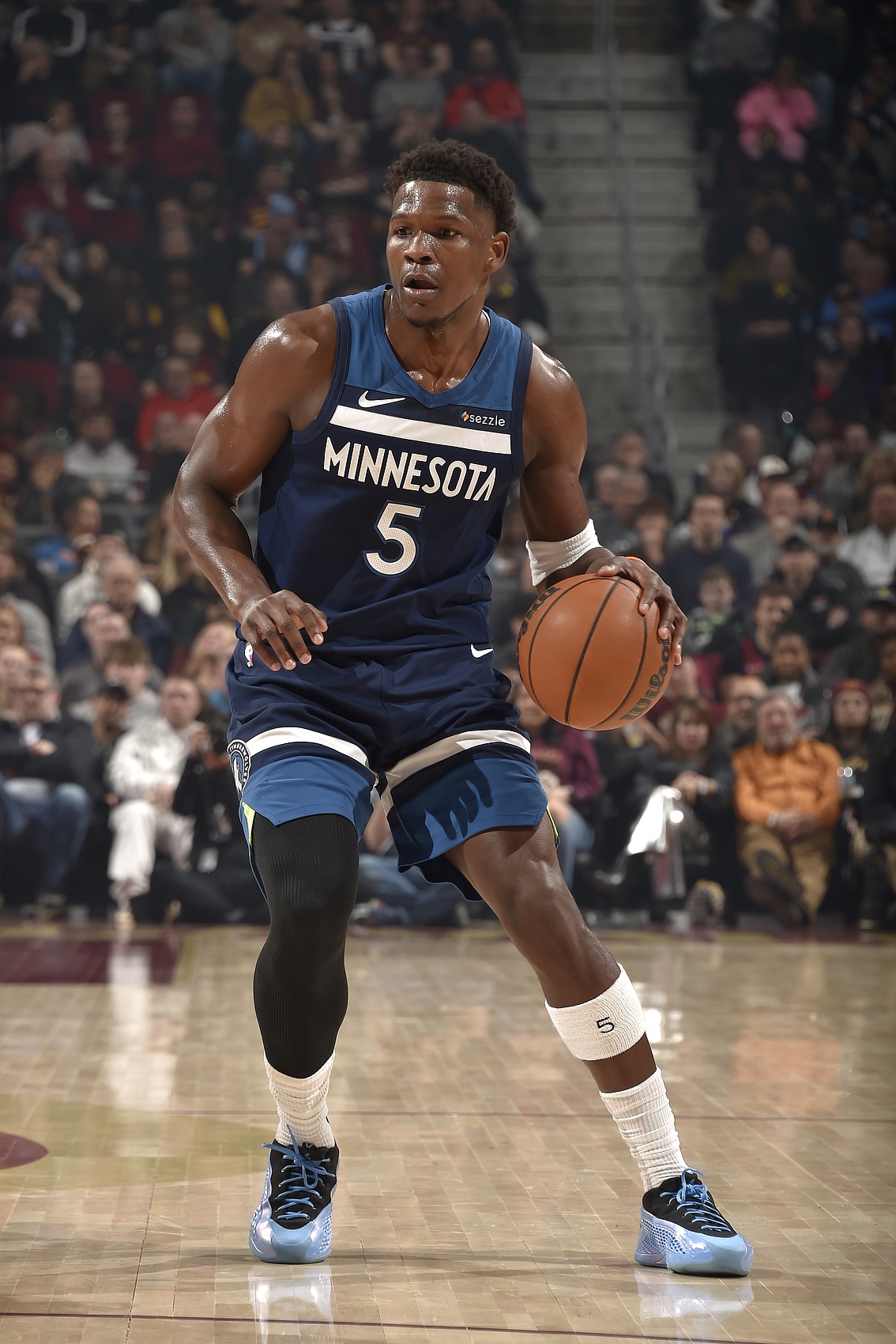 沒得狀態(tài)！愛德華茲連續(xù)打鐵 打滿首節(jié)7中1&三分4中0僅拿2分