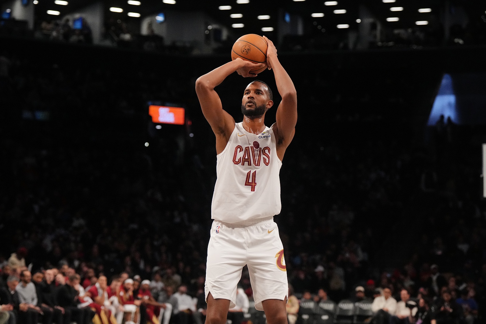 強(qiáng)！小莫布里16投9中&三分6中3 得到22分11板3助2帽