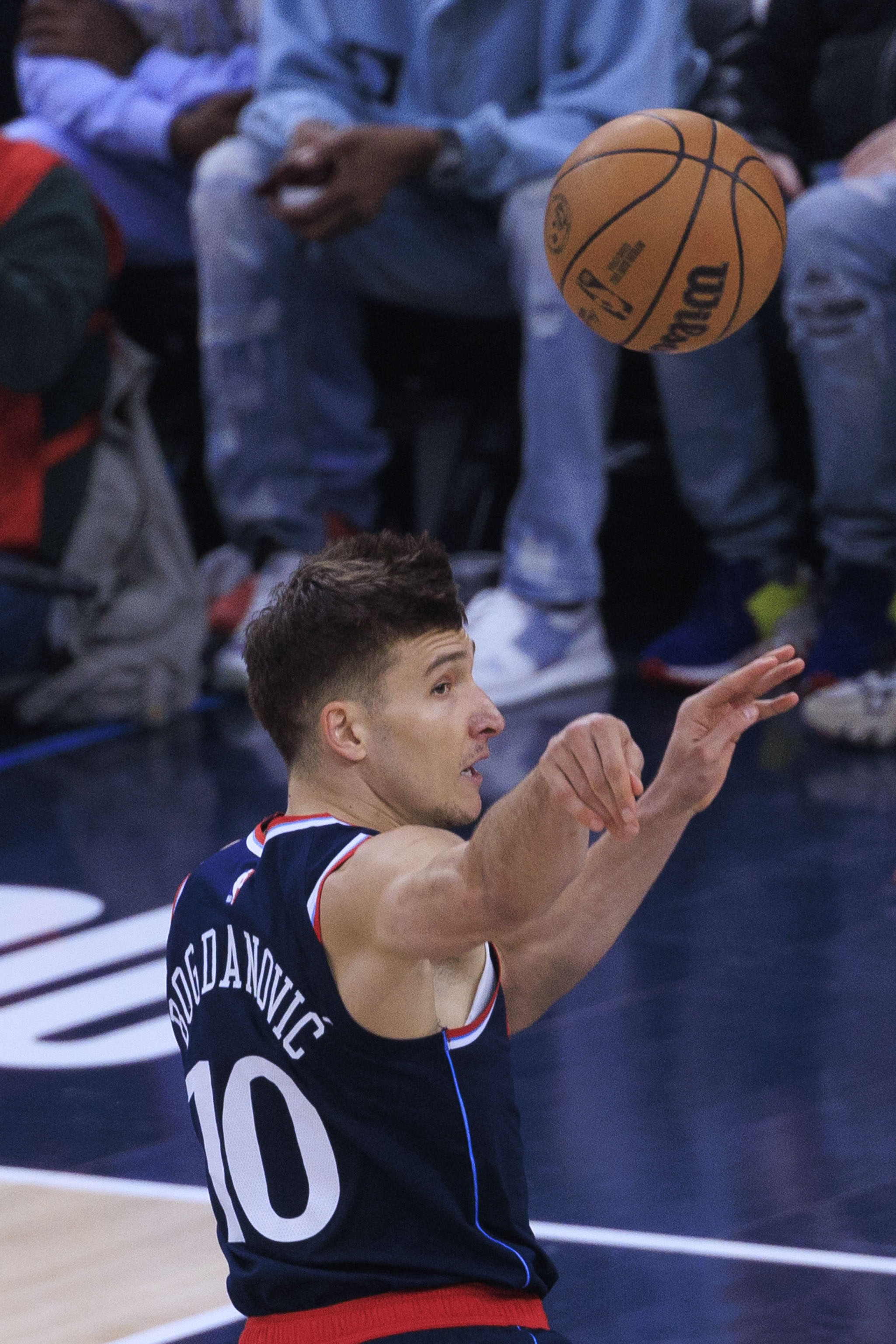 毫無狀態(tài)！博格丹13中4得到11分1板2助1斷 三分8投僅1中