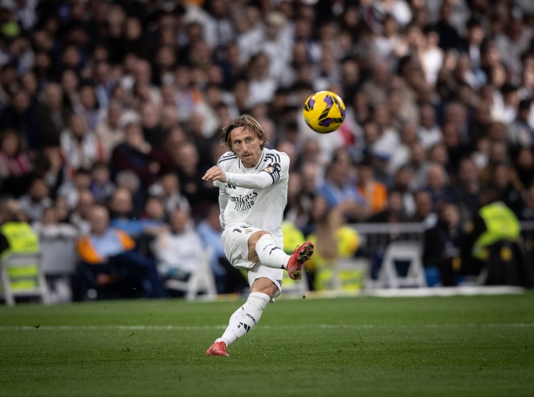 莫德里奇42次參加馬德里德比，并列歷史第二&僅次43次的拉莫斯