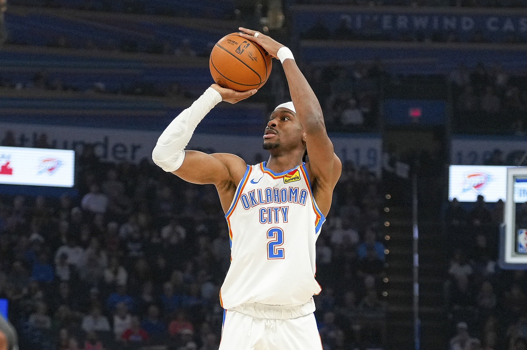 罰球8中8！亞歷山大32中15砍全場最高40分加8板5助3帽