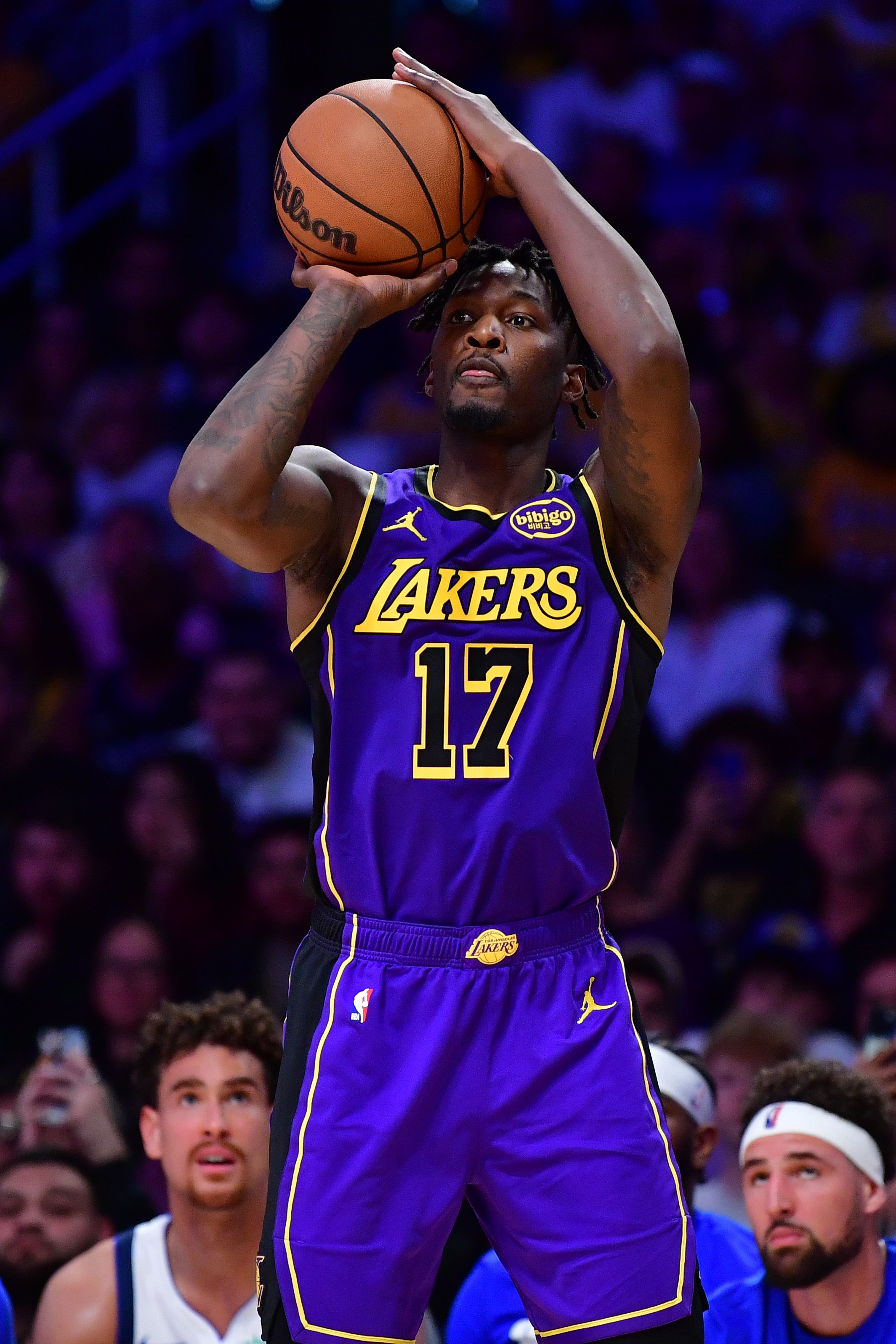 出空位就能進！芬尼-史密斯半場6中4得10分2板 正負值+21最高