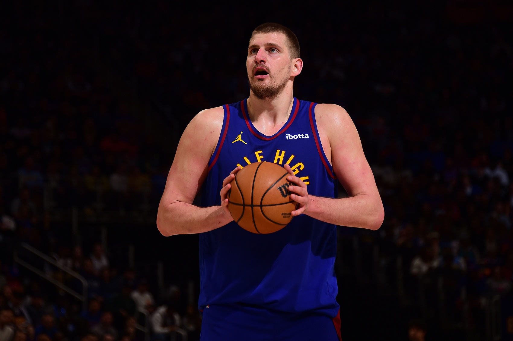 鏖戰(zhàn)41分鐘！馬龍：我今天讓約基奇打得時(shí)間太久了