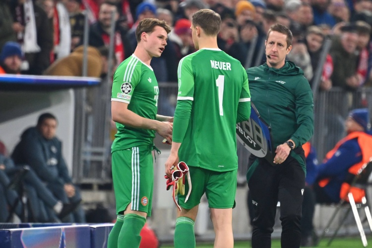 德天空記者否認電訊報報道：拜仁沒準備簽新門將