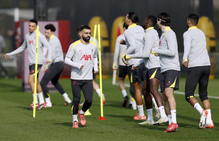 痛苦面具…利物浦36天時間丟3個奪冠機會，薩范阿3大核心仍未續(xù)約