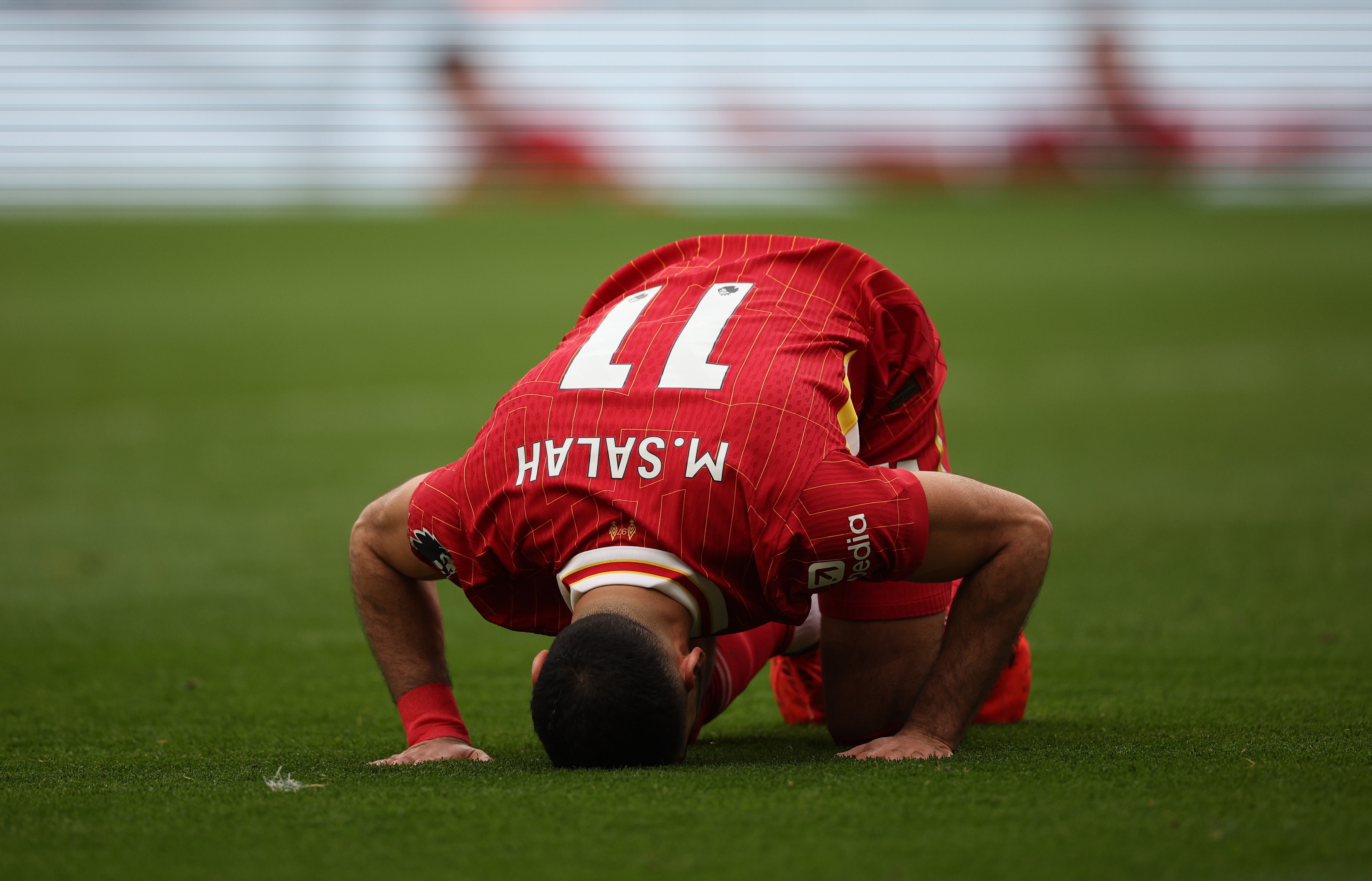 真累了？薩拉赫出場(chǎng)90分鐘+0射門0創(chuàng)造機(jī)會(huì)，是利物浦生涯首次