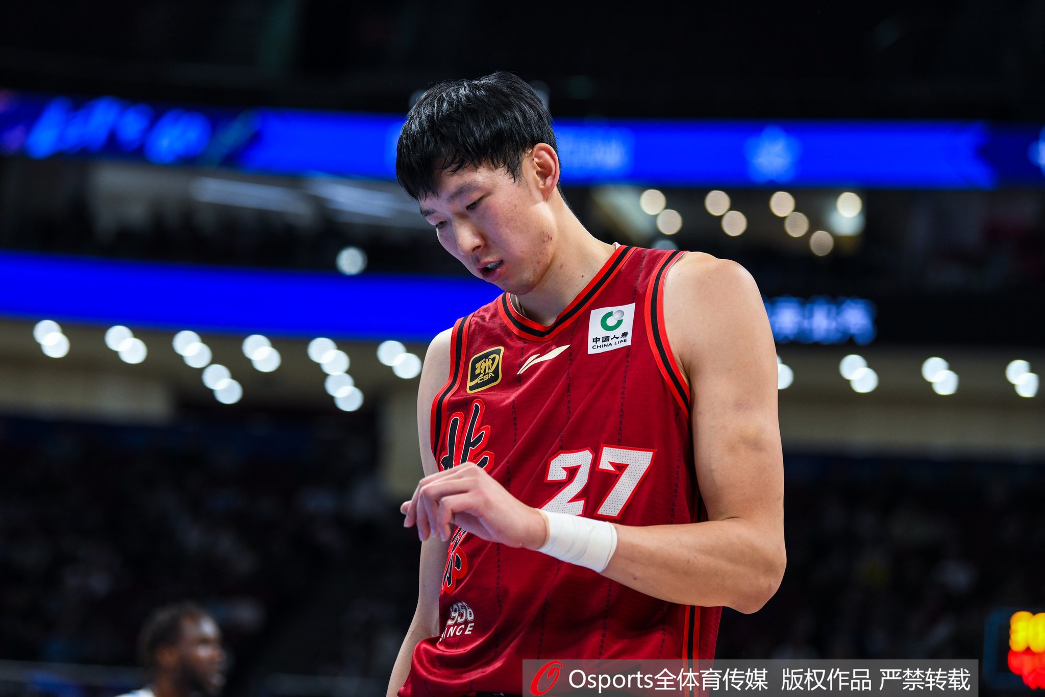 不妙！趙探長：首鋼醫(yī)院建議周琦進行結(jié)膜縫合手術(shù) 待權(quán)威復(fù)診！