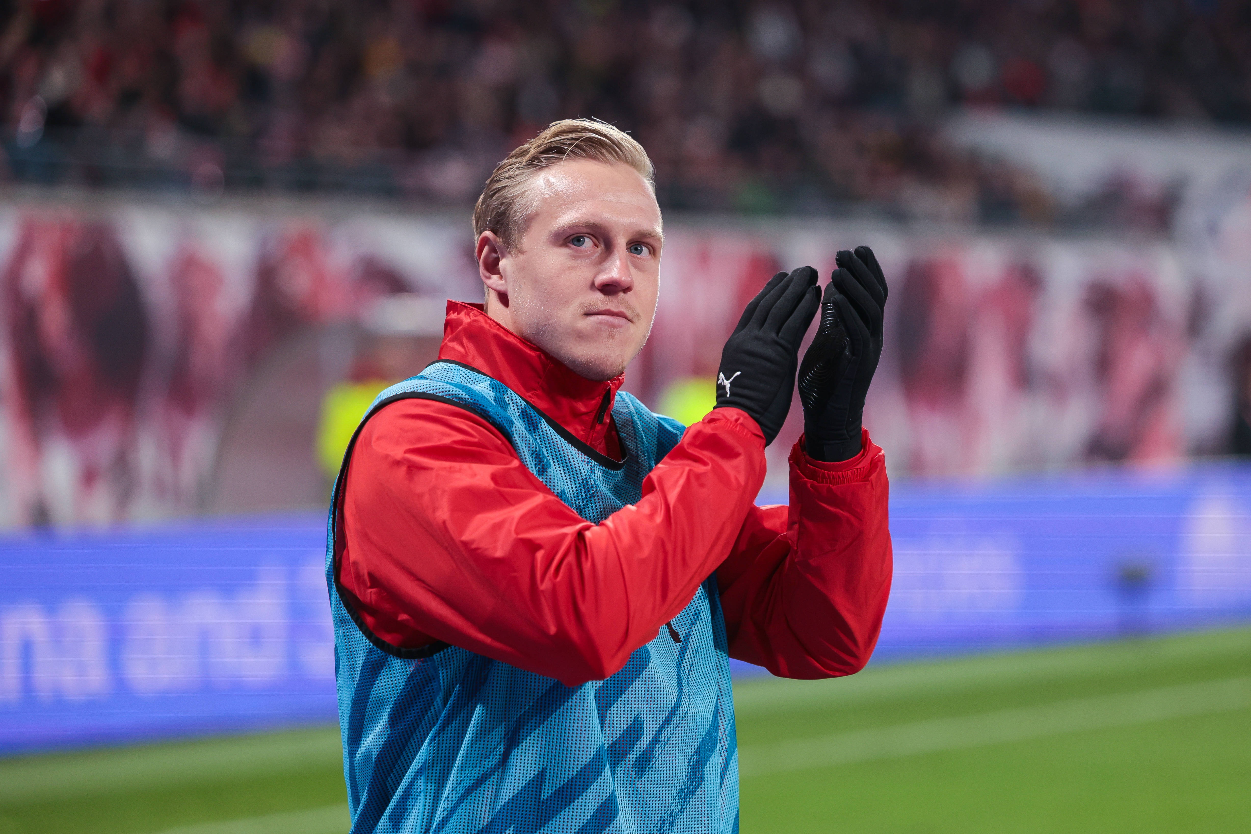 圖片報(bào)：國家隊(duì)比賽期間大腿肌肉重傷，萊比錫中場(chǎng)施拉格賽季報(bào)銷