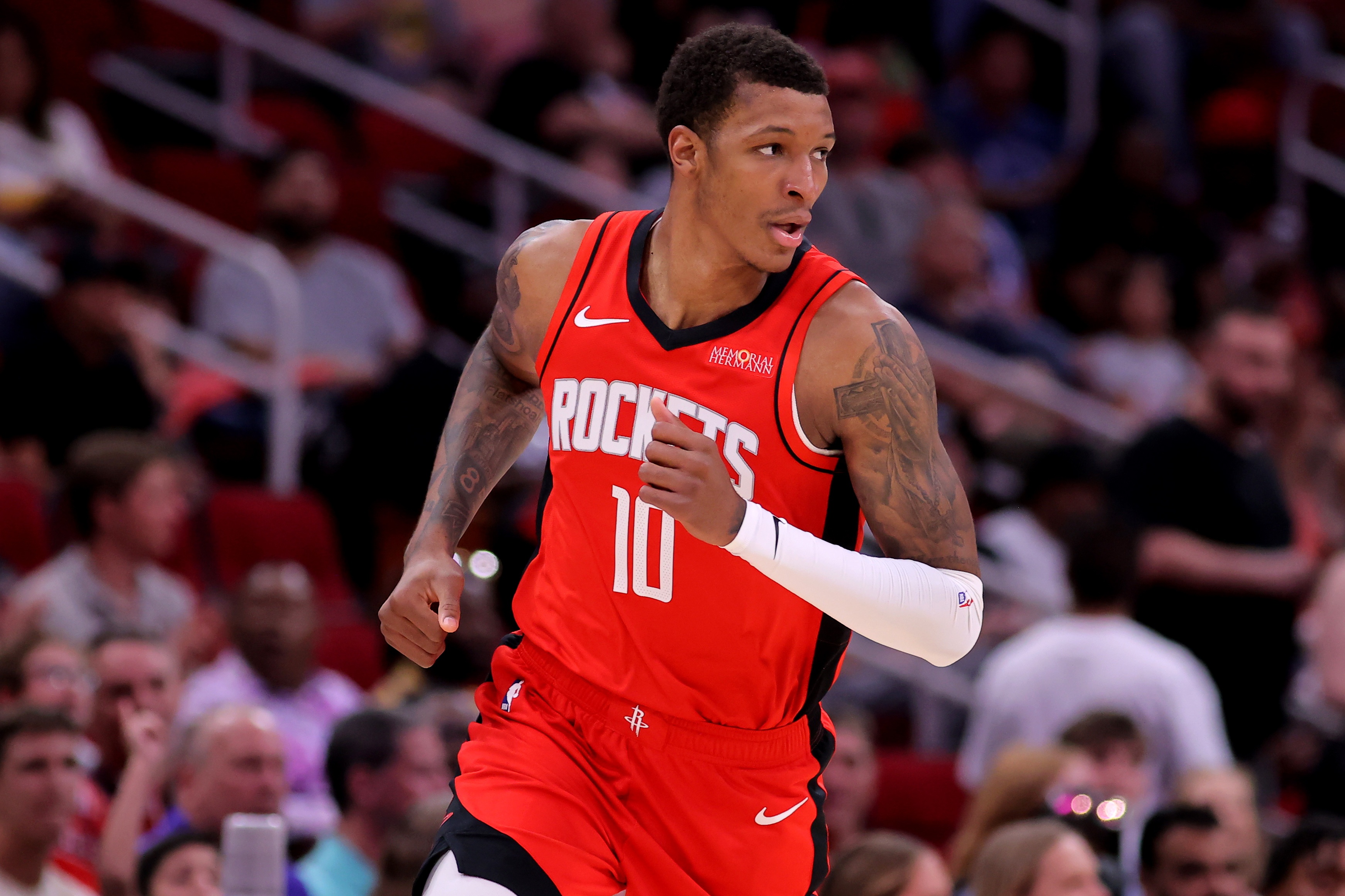 手不軟！小賈巴里-史密斯12中5得17分5板 兩記關(guān)鍵三分穩(wěn)住局勢(shì)