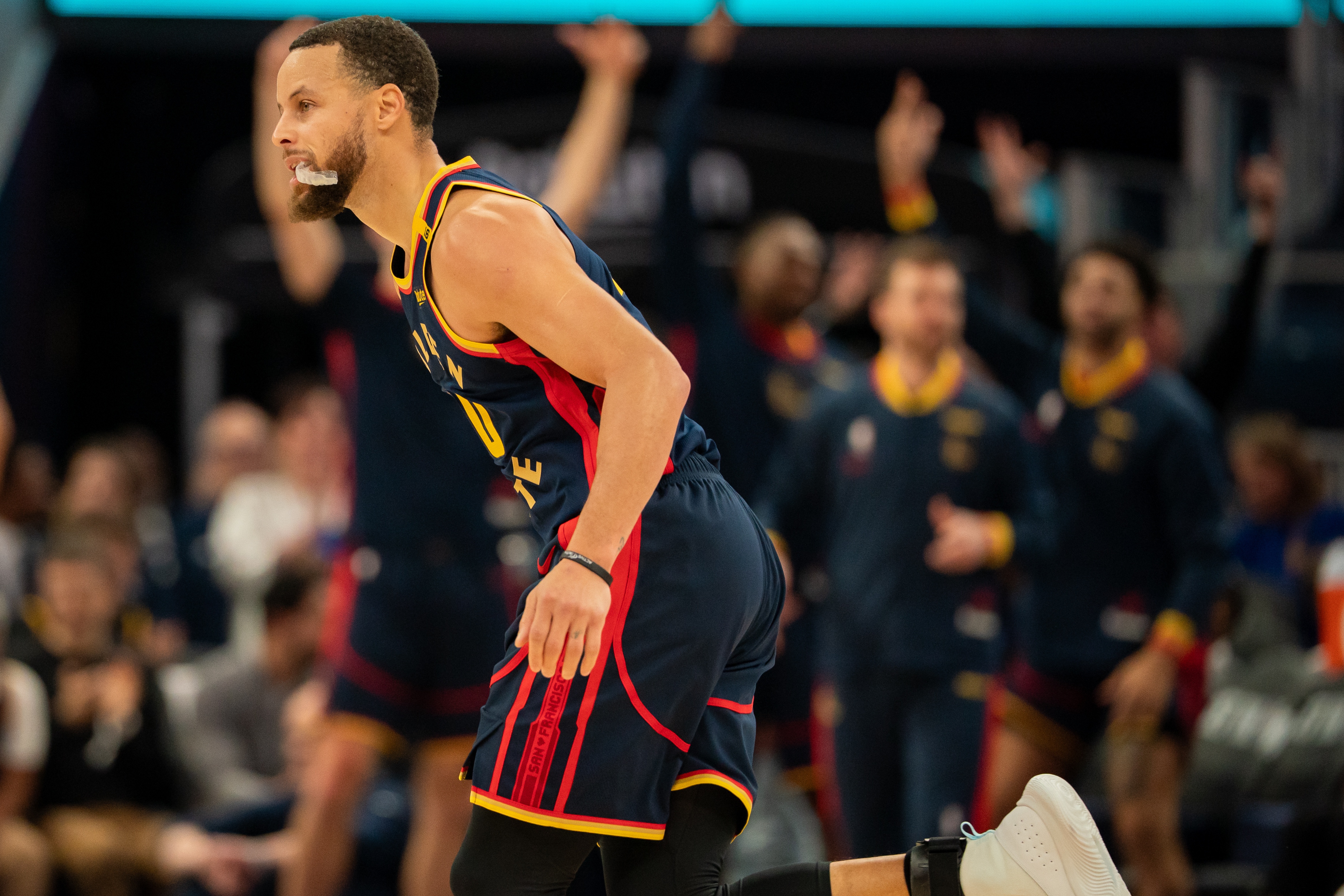 科爾：庫里是勇士文化的化身 他將競技體育與快樂籃球完美融合