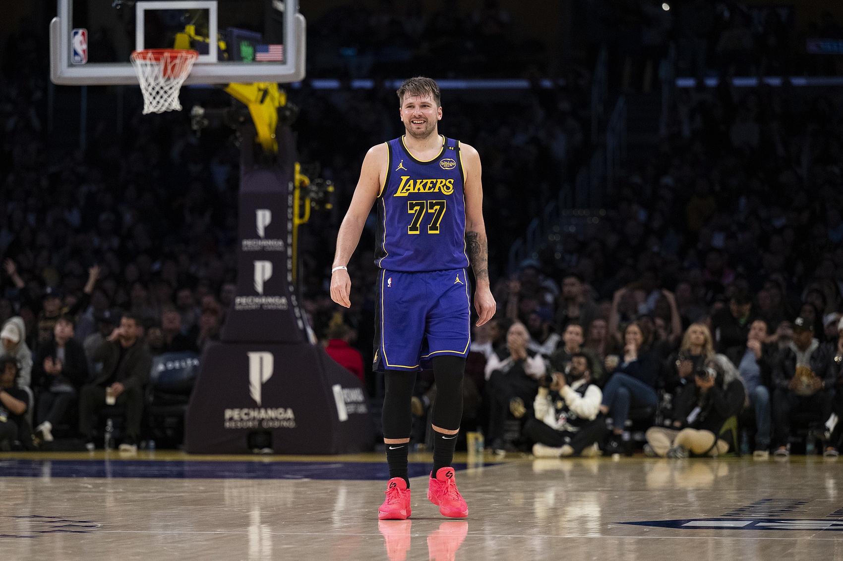 完全體要來了？東契奇各種不講理三分 三分6中4高效砍19分4板3助