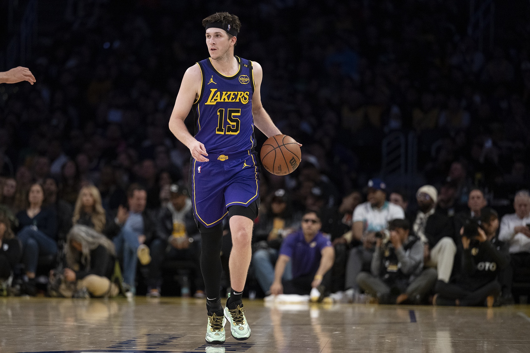 師從妖刀？里夫斯16中8得22分5板8助2斷1帽 各種騷操作