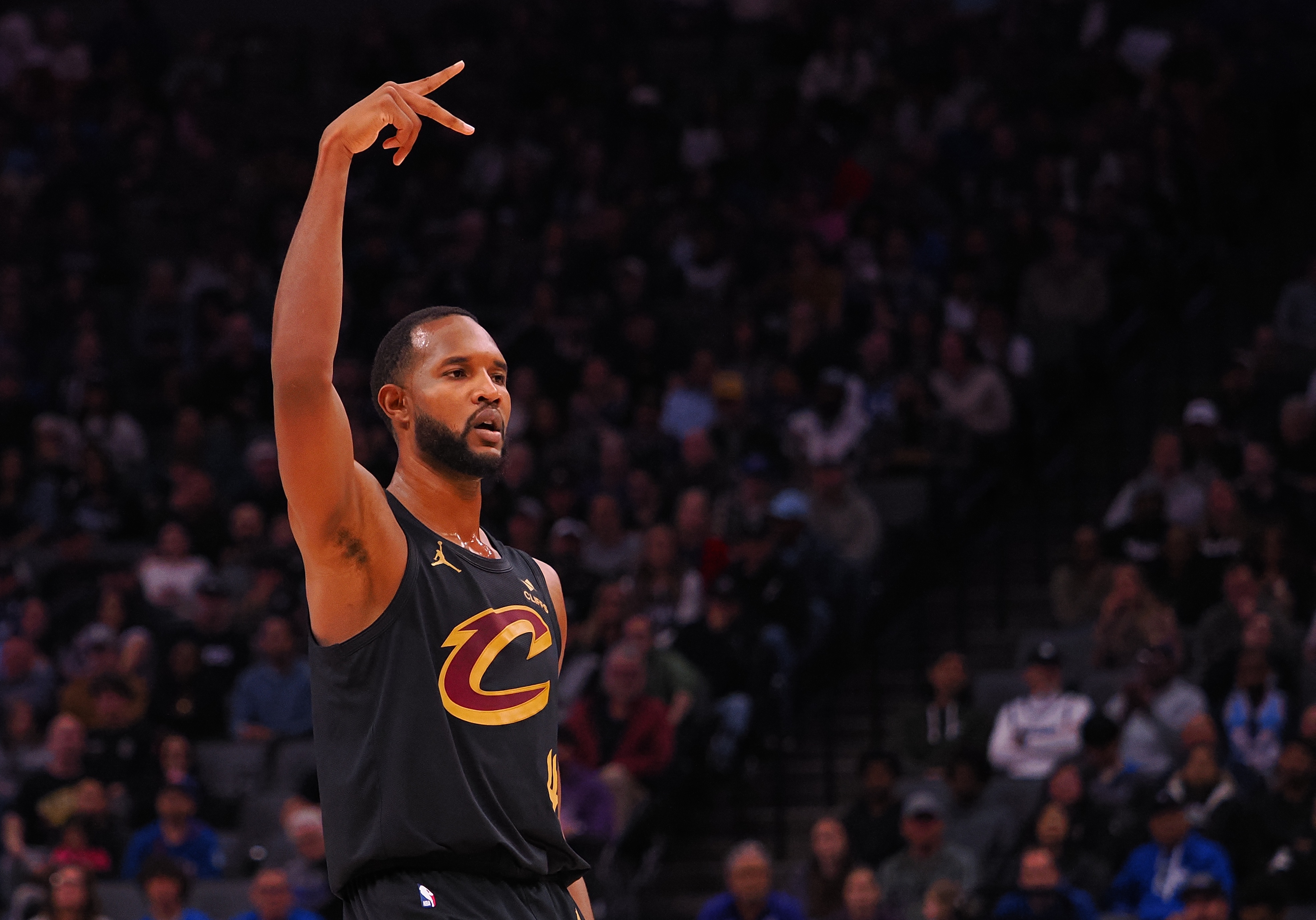 攻防俱佳！小莫布里15中8拿下21分12板4助4帽