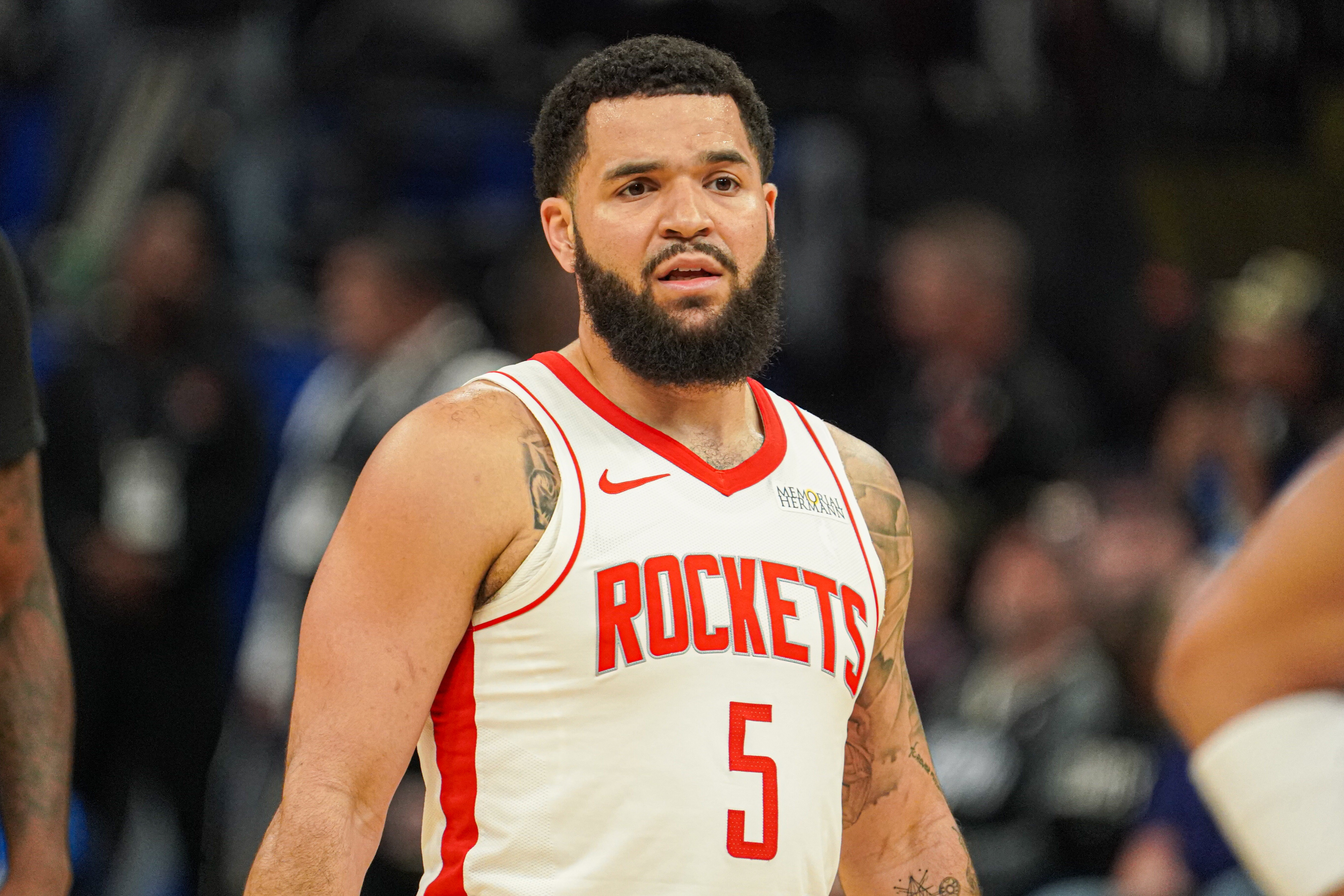 神一場(chǎng)鬼一場(chǎng)！范弗里特12中2&三分8中1僅7分 上場(chǎng)9記三分轟37分