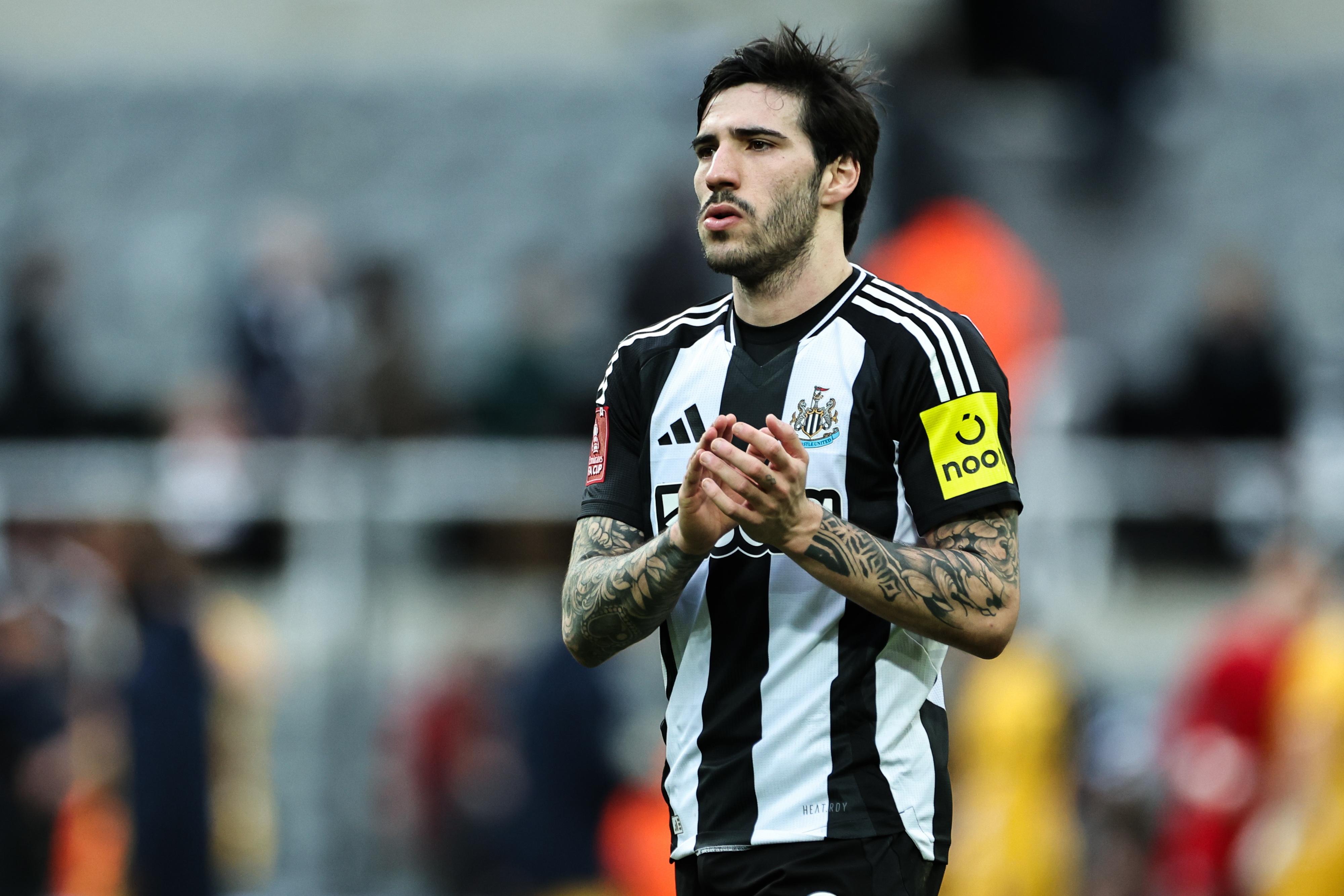 記者：尤文對托納利和弗洛倫蒂諾-路易斯感興趣，特別是托納利