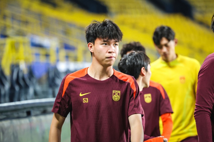 直播吧：王鈺棟將進(jìn)中澳戰(zhàn)23人名單！劉誠(chéng)宇、李源一大概率無(wú)緣