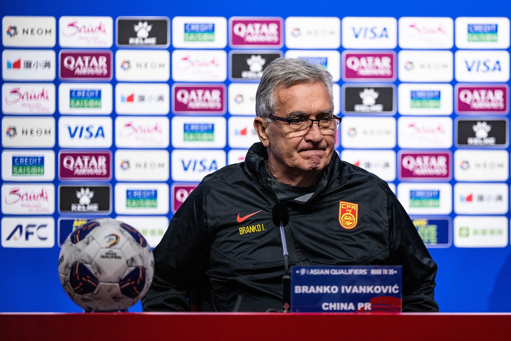 足球報(bào)：伊萬大概率不會放棄菱形站位，塞鳥毫無疑問進(jìn)入首發(fā)